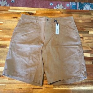 Taylor Stitch Camp Short in British Khaki Ripstop